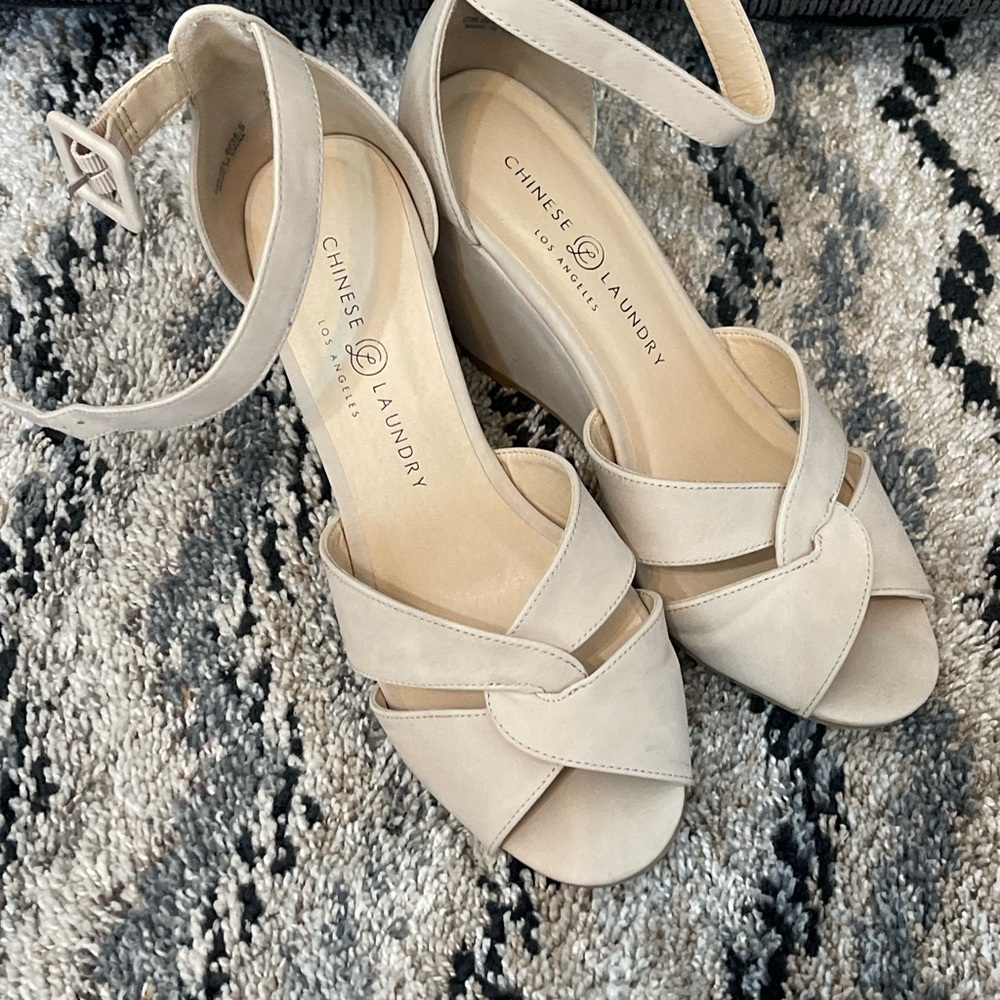 Chinese Laundry Beige Wedge Sandals - Picture 2 of 3
